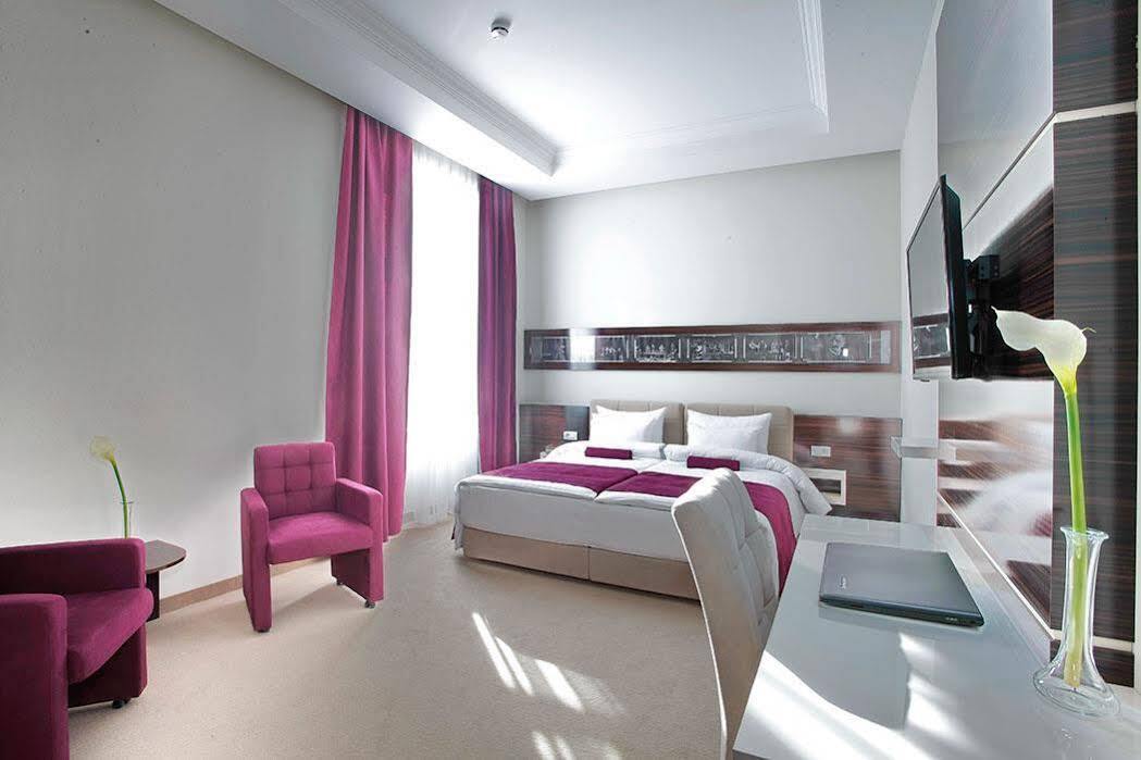 Hotel Theater Belgrade Garni Экстерьер фото